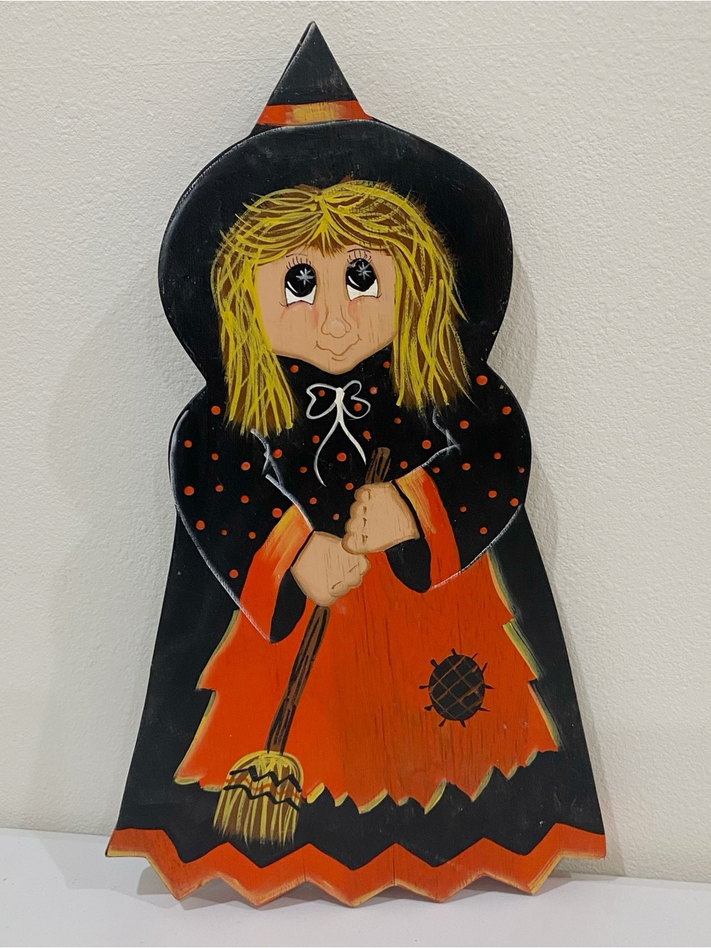 Vintage Halloween Witch Hand-Painted Primitive Wooden Folk Art 15" Tall